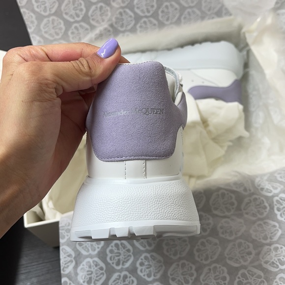**SOLD** Alexander MCQueen runners - Picture 4 of 8